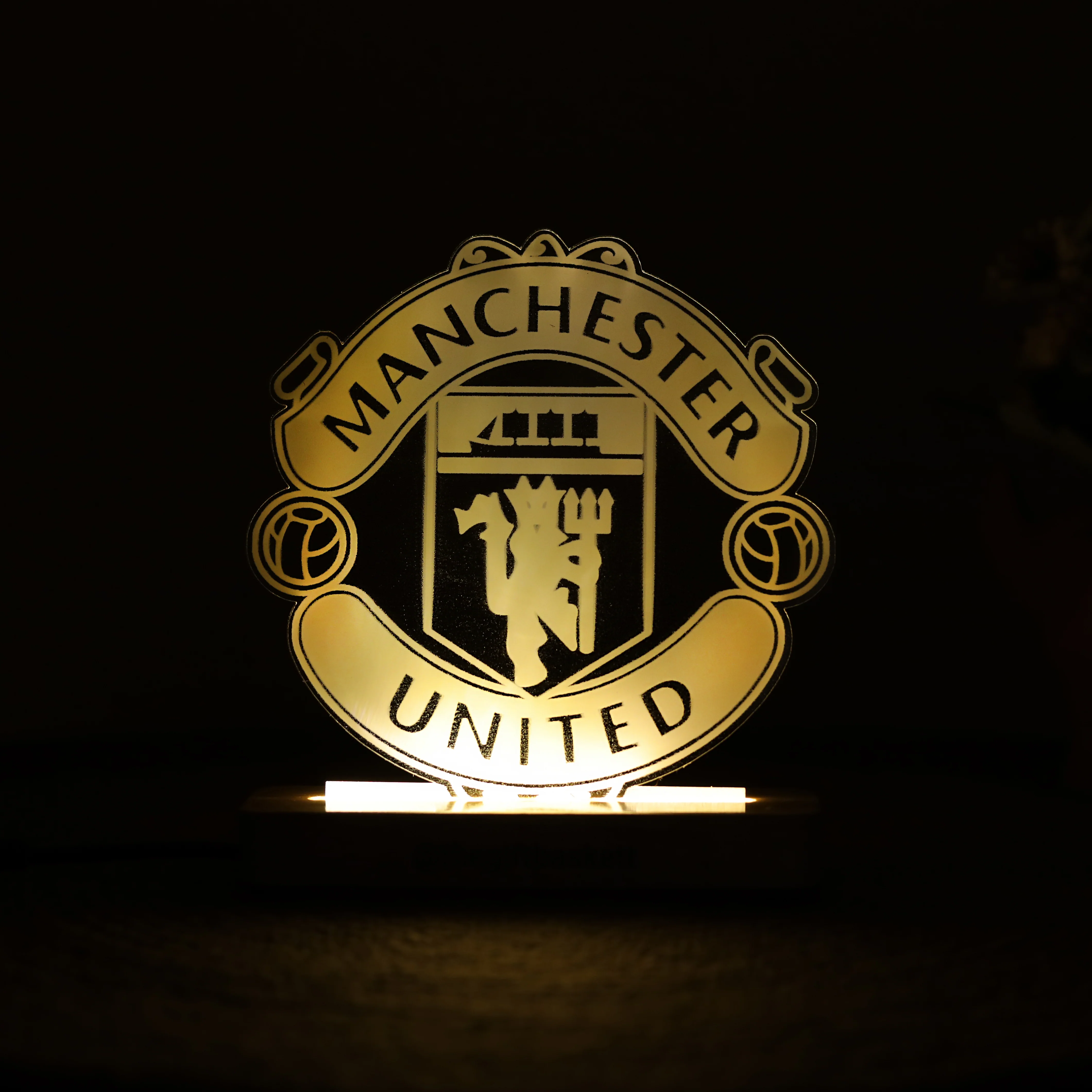 Manchester United 3d Illusion Acrylic LED Lamp - Image 2